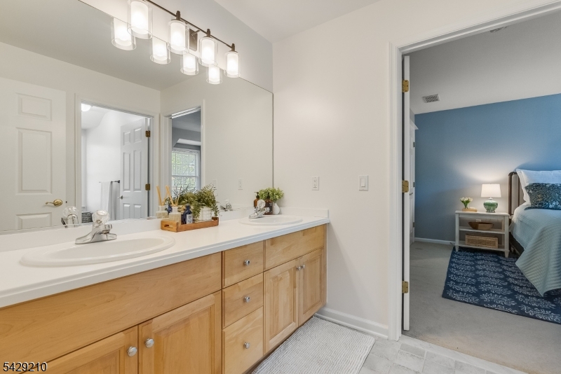 BROOKRACE - Residential