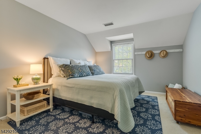 BROOKRACE - Residential