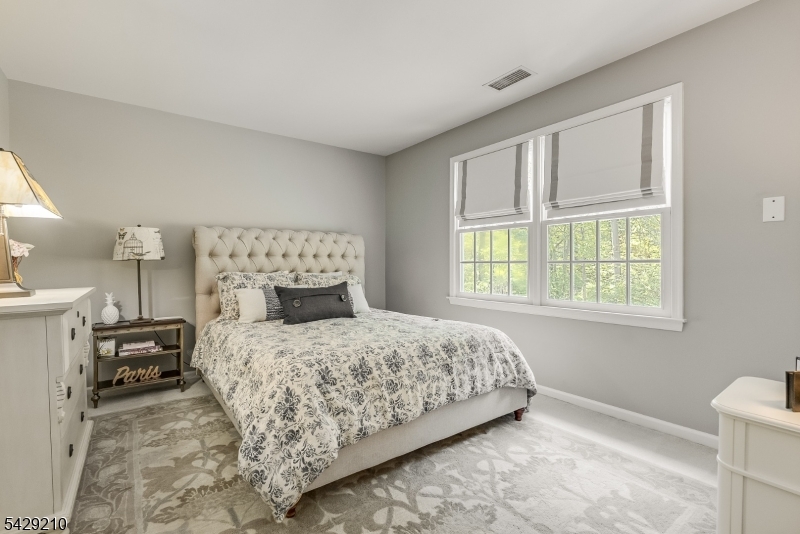 BROOKRACE - Residential