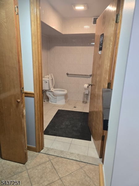 Ironbound - Commercial Lease
