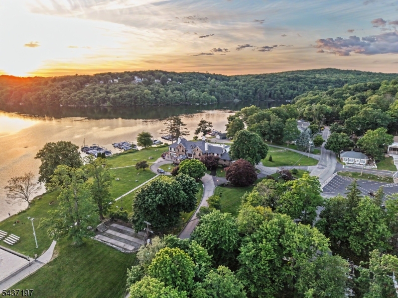 White Meadow Lake - Residential