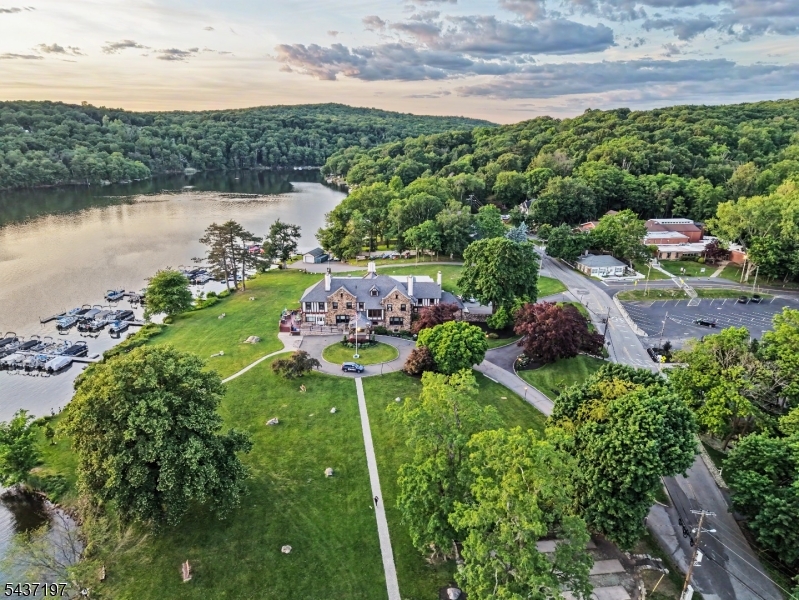 White Meadow Lake - Residential