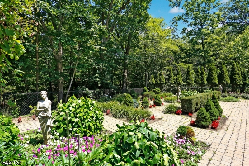Fox Hills - Residential