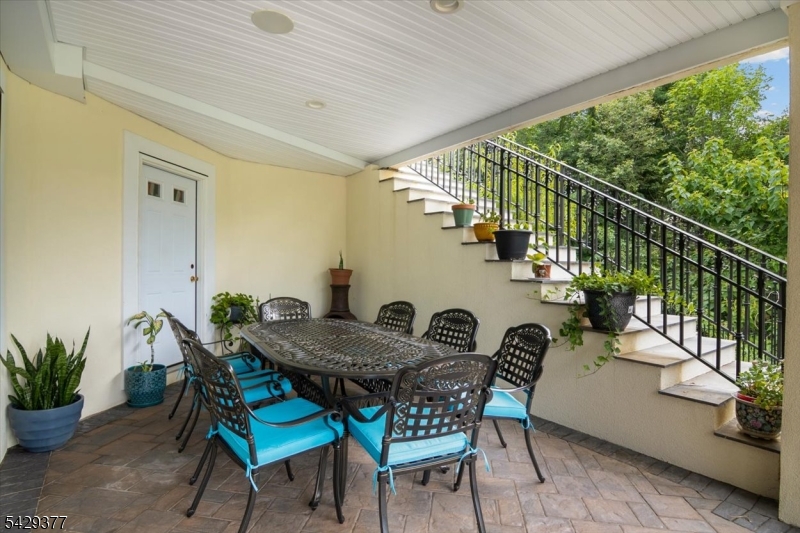 Bel Air - Residential