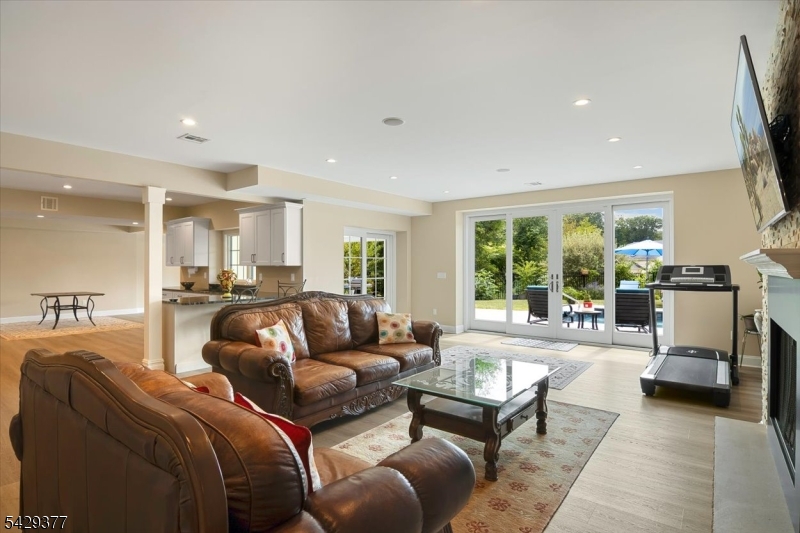 Bel Air - Residential