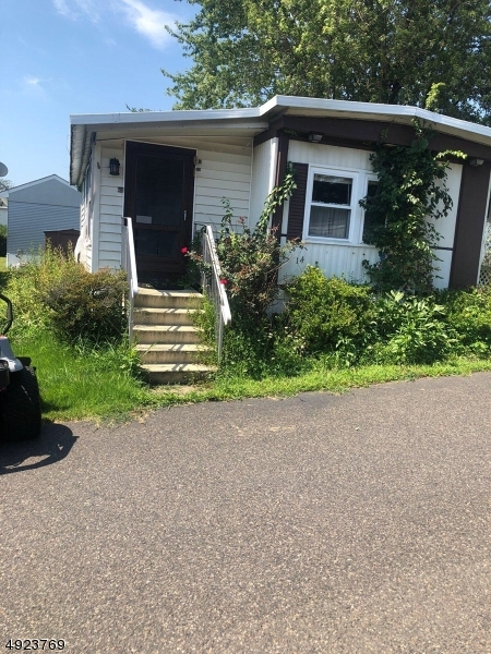 Move right in and make this Home. Convenient in town location in Chester.  Vacant unit being sold AS IS,