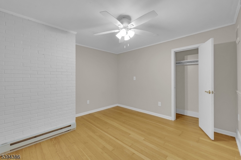 Apartment - Residential Lease
