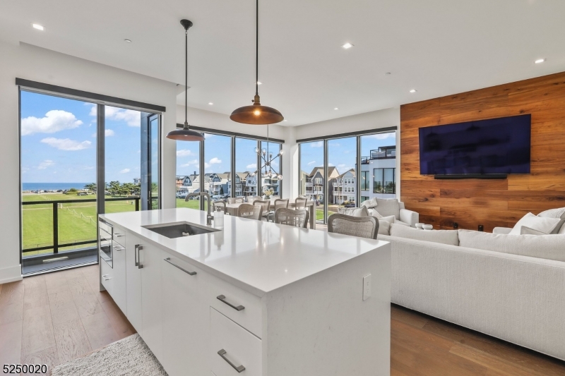 The Reef - Residential