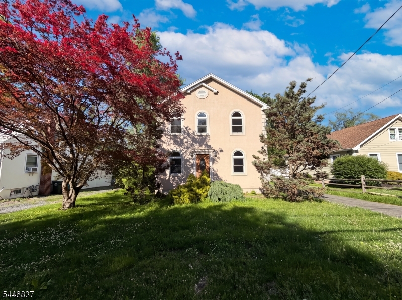 Check out 506 Lyons Rd, recently updated with fresh interior paint and new appliances throughout the residence. The kitchen includes an accent backsplash and all stainless steel appliances for a cohesive design. The exterior provides a functional deck and a fully fenced in backyard for usability. This property perfectly blends modern updates with practical outdoor living.. Included 100-Day Home Warranty with buyer activation
