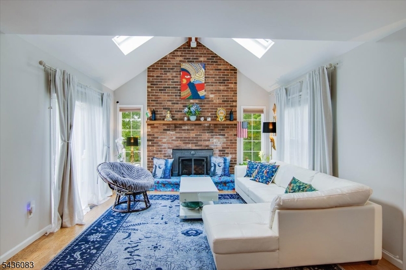 Knights Bridge - Residential