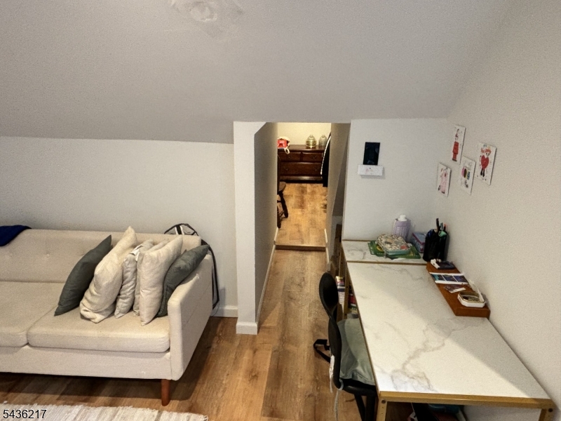 Flats - Residential Lease