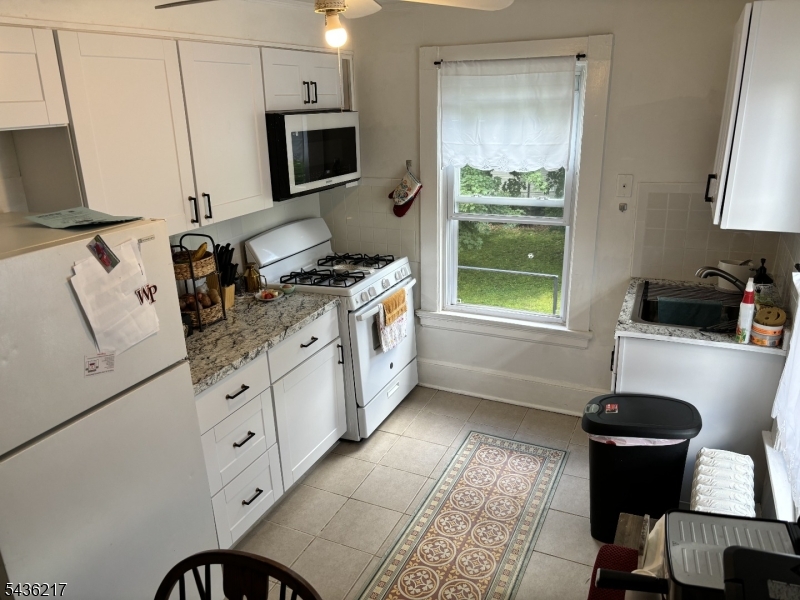 Flats - Residential Lease