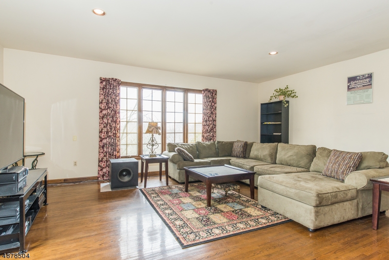 Paramount Estates - Residential