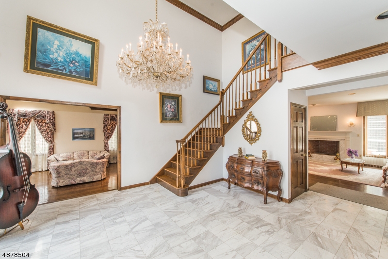 Paramount Estates - Residential