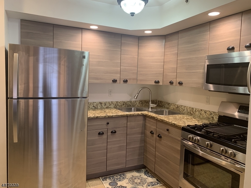 RIDGE GARDENS - Residential