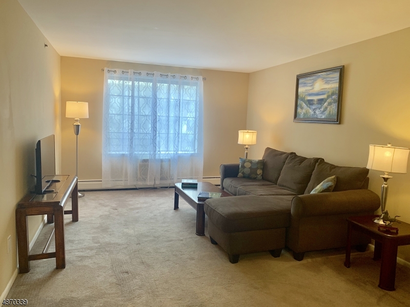 RIDGE GARDENS - Residential