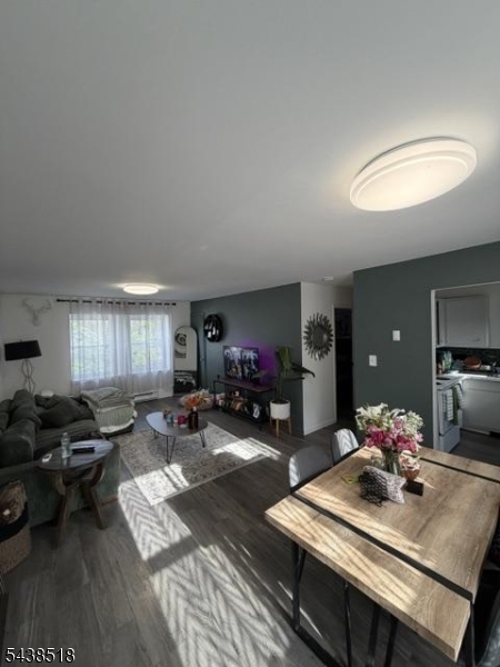 Renovated 1 Bedroom Apartment!!!  At The Desirable Mill Manor!!! Hardwood Floors, Updated Kitchen, Plenty Of Parking, Laundry In Complex,  New Ownership!!! Only One Month Security Deposit ... Walking Distance To Downtown...Must See!!! New Owners Available Immediately  Great Rental!!! Great Location For The Everyday Commuter!!!Separate Garage Available For An Extra $150 Per Month!   Unit #6