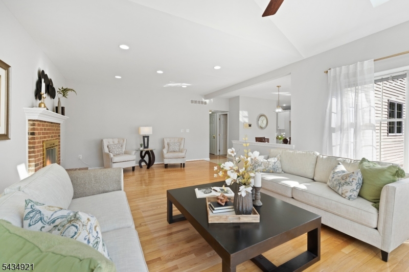 Montgomery Chase - Residential