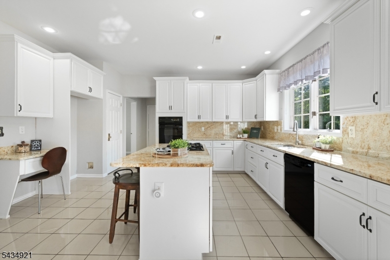 Montgomery Chase - Residential