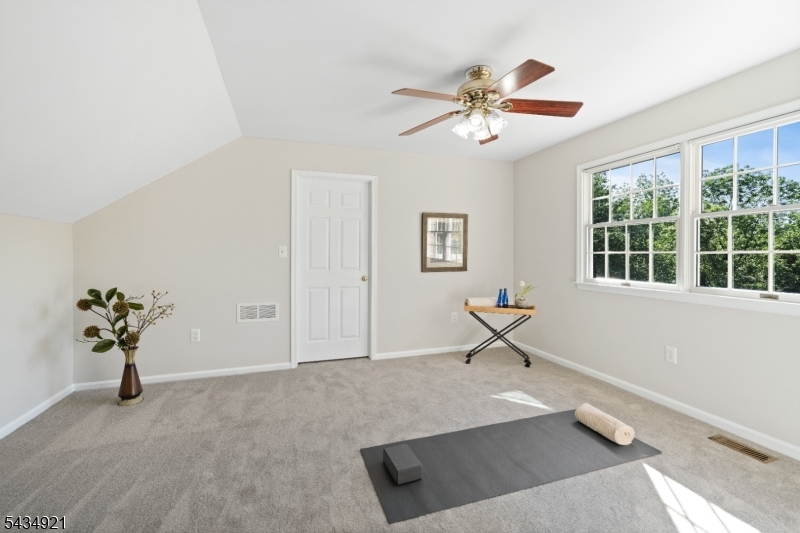 Montgomery Chase - Residential
