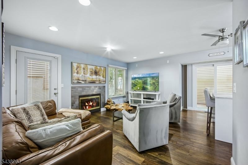 Crystal Woods - Residential