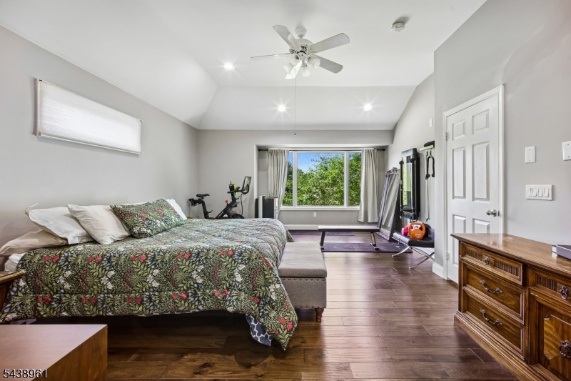 Crystal Woods - Residential