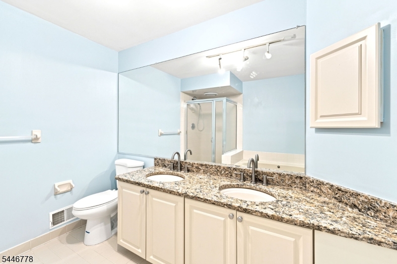 Condo/Coop/Townhouse - Residential
