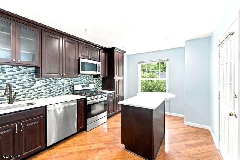 Condo/Coop/Townhouse - Residential
