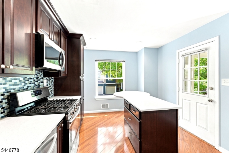 Condo/Coop/Townhouse - Residential