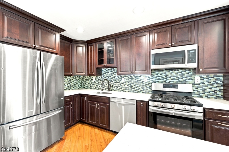 Condo/Coop/Townhouse - Residential