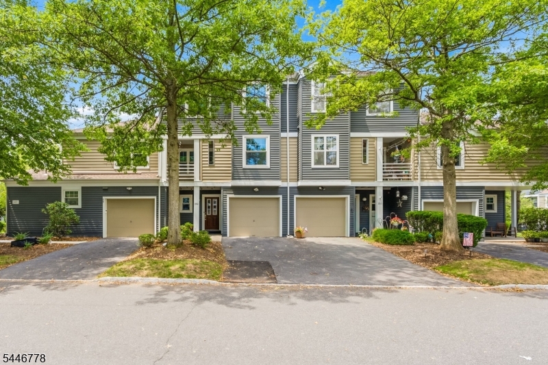 Condo/Coop/Townhouse - Residential