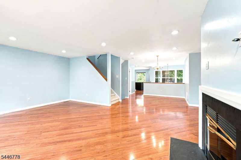 Condo/Coop/Townhouse - Residential