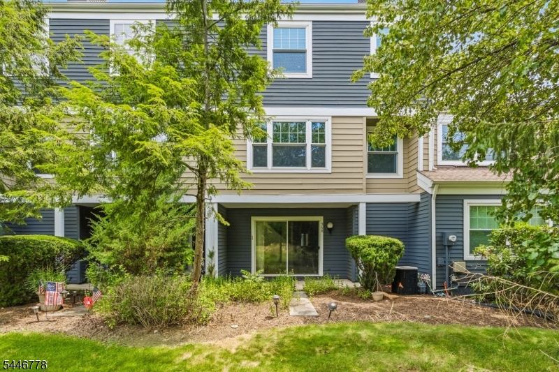 Condo/Coop/Townhouse - Residential