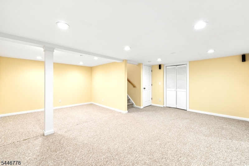 Condo/Coop/Townhouse - Residential