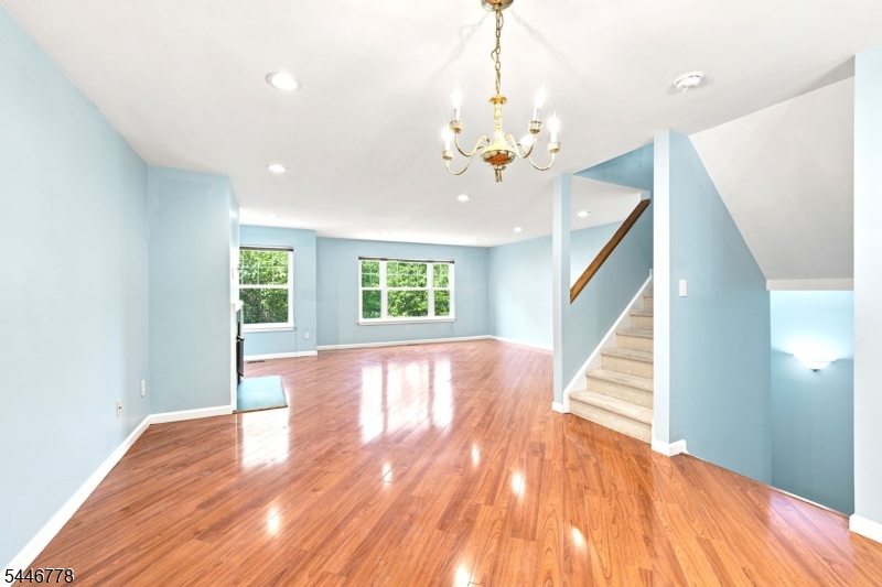 Condo/Coop/Townhouse - Residential