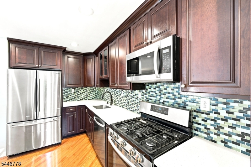 Condo/Coop/Townhouse - Residential