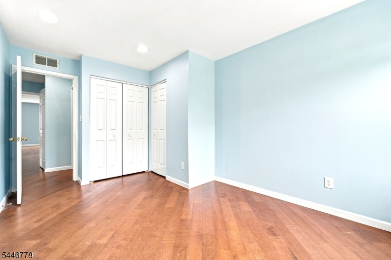 Condo/Coop/Townhouse - Residential
