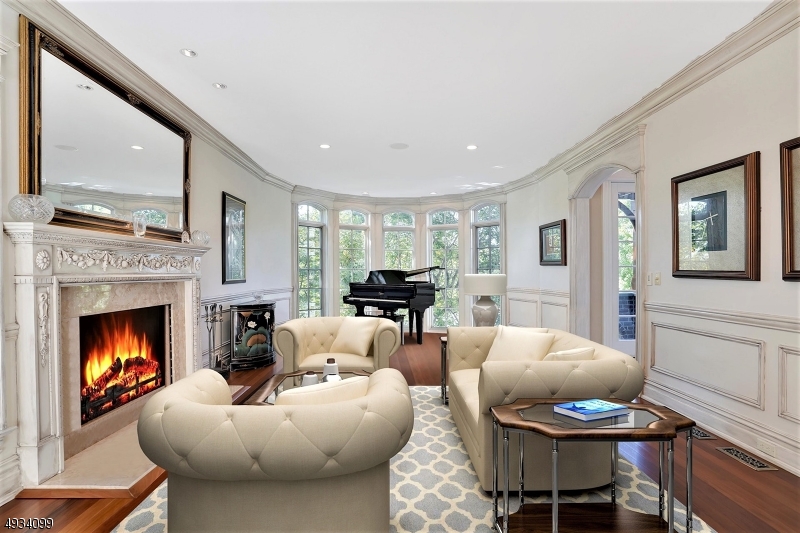 CHESTNUT HILL - Residential