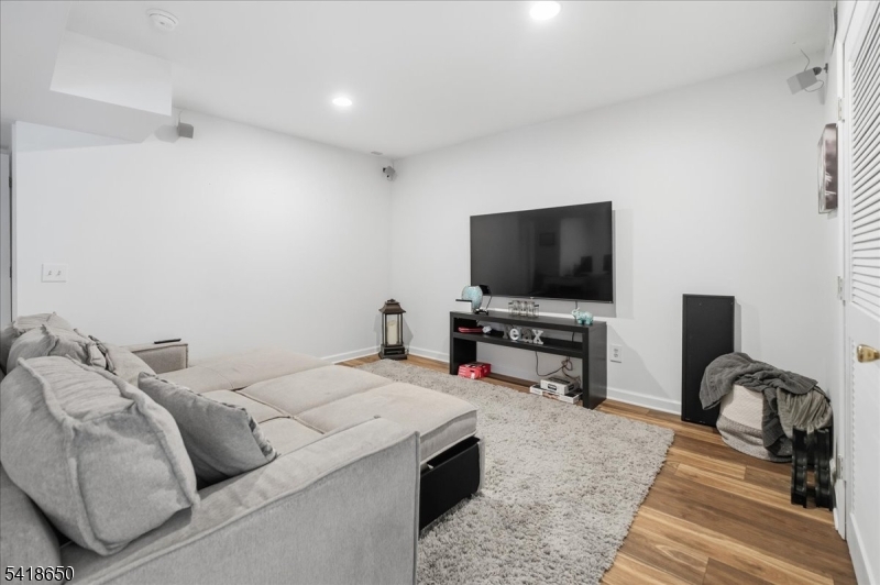 Beaver Brook - Residential