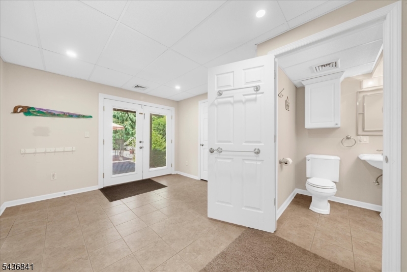 Hunterdon Crossing - Residential