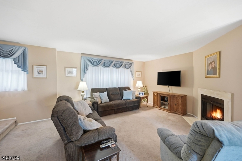 Highview At Hawthorne - Residential