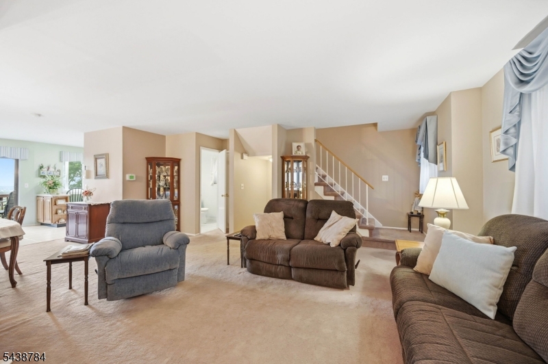 Highview At Hawthorne - Residential