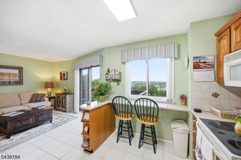 Highview At Hawthorne - Residential