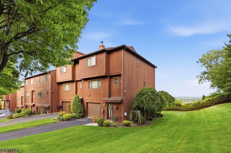 Highview At Hawthorne - Residential