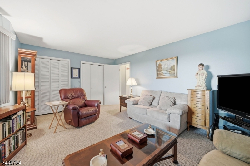 Highview At Hawthorne - Residential