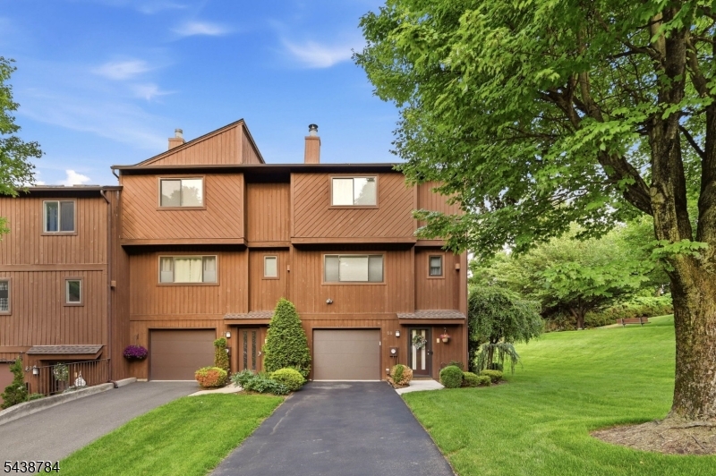 Highview At Hawthorne - Residential
