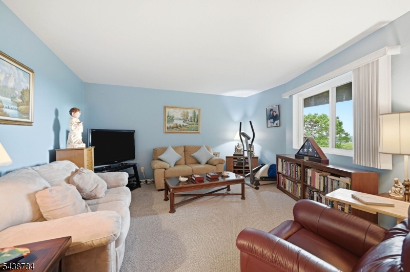 Highview At Hawthorne - Residential