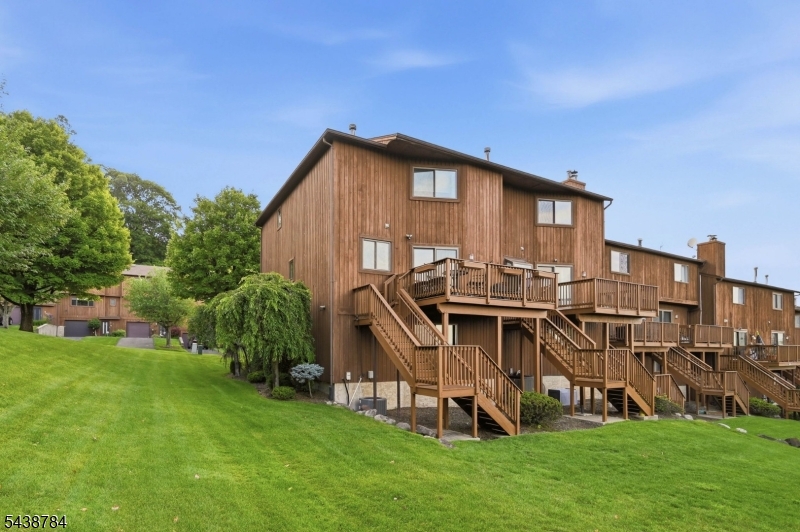 Highview At Hawthorne - Residential