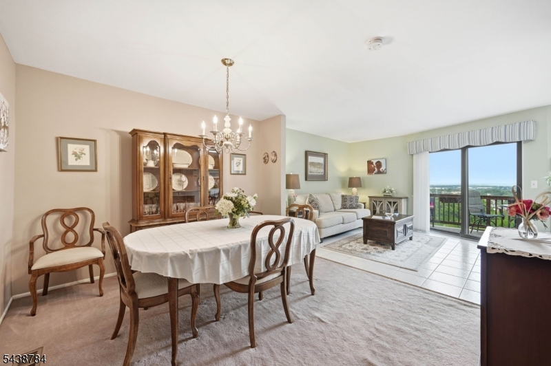 Highview At Hawthorne - Residential