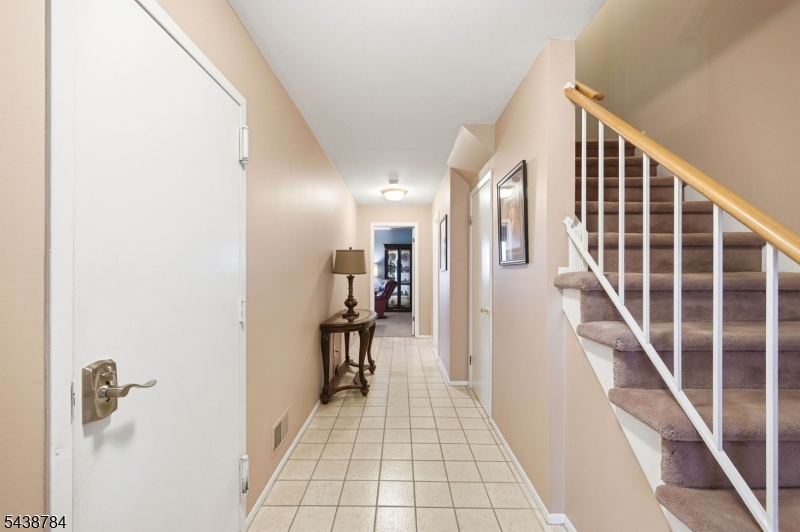 Highview At Hawthorne - Residential